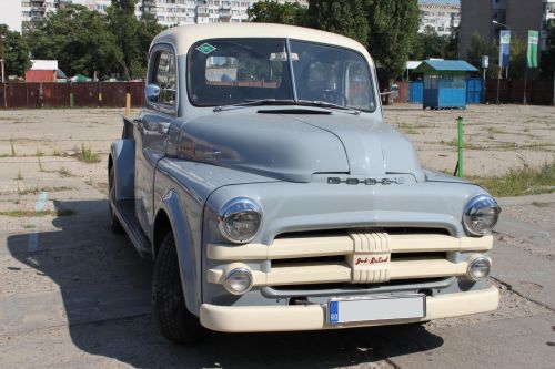 DODGE V8 - 1952